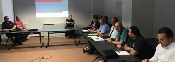 Atemschutzgeräteträger trotzen der Hitze