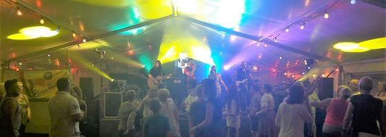 Kirmesfreitag - Leeres Zelt trotz vieler Gäste